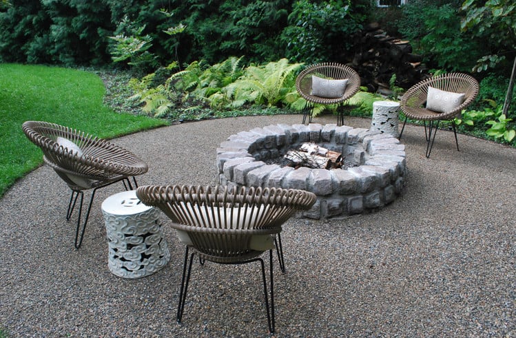 backyard gravel and fire pit landscape design