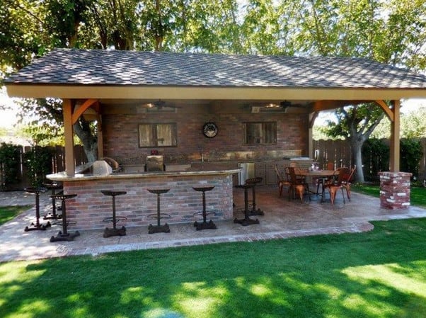 outdoor kitchen patio